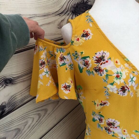 Nasty Gal Yellow Floral Cold Shoulder Wrap Sun Dress Size 6 - Picture 7 of 10